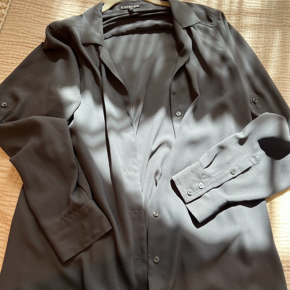 Express - Button Down - Size L